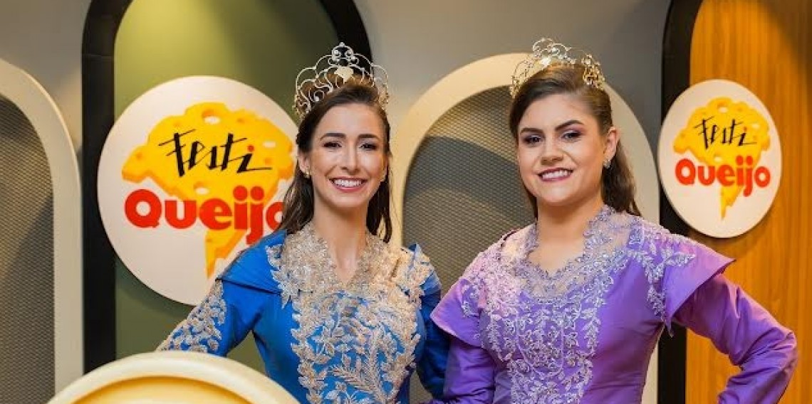 Alessandra Sipp e Dayane Tais da Silva Fonseca       