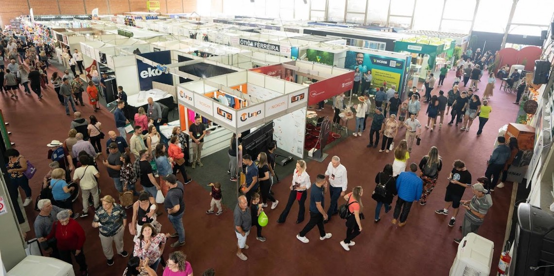 Público conferiu as atrações dos 130 expositores durante o primeiro final de semana da festa.