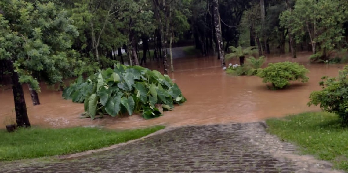 Bosque do Clube Integração inundou