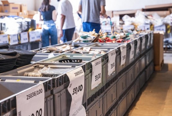 O outlet acontece  em frente à loja T Factory store, em Carlos Barbosa