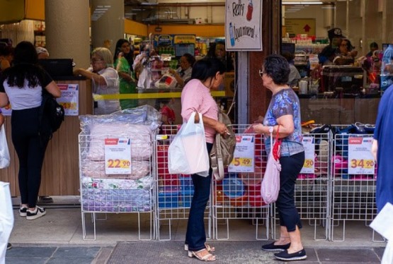A expectativa é de que tenha sustentação neste ano o movimento observado em 2023, com crescimento de 2,3% nas vendas do comércio varejista