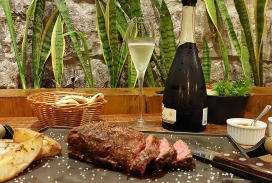 Churrasco vai bem com vinhos e espumantes