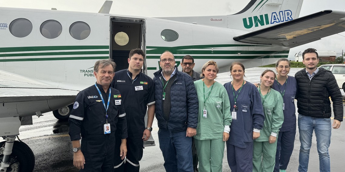  Instituição recebeu suprimentos hospitalares através do avião da UNIAIR, transporte aeromédico da Unimed.             