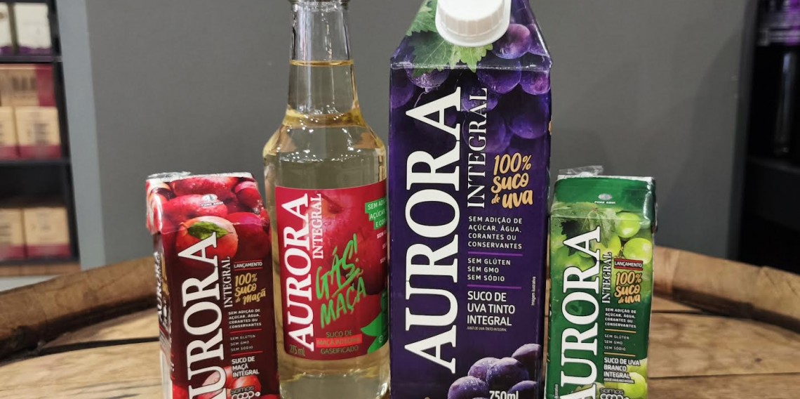 Aurora apresenta novas embalagens para os sucos integrais para possibilitar maior praticidade aos consumidores  